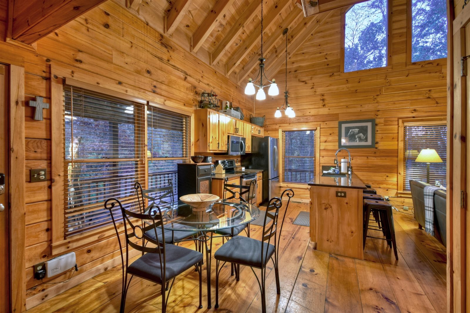 Blue Lake Cabin in Blue Ridge North GA Cabin Rental Blue Lake Cabin in Blue Ridge North GA Cabin Rental